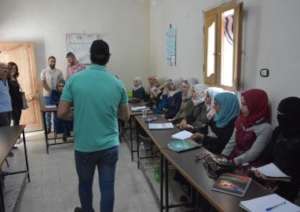 Women attending Arabic courses to start again!