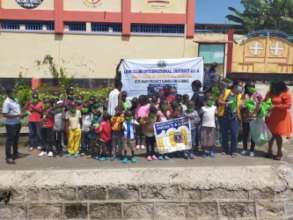 700 face masks given to the Lions Club of Manangai