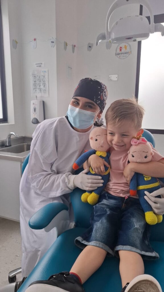 Estos ninos sonrien con el corazon