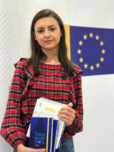 Provide a better future for 10 Divac Scholars