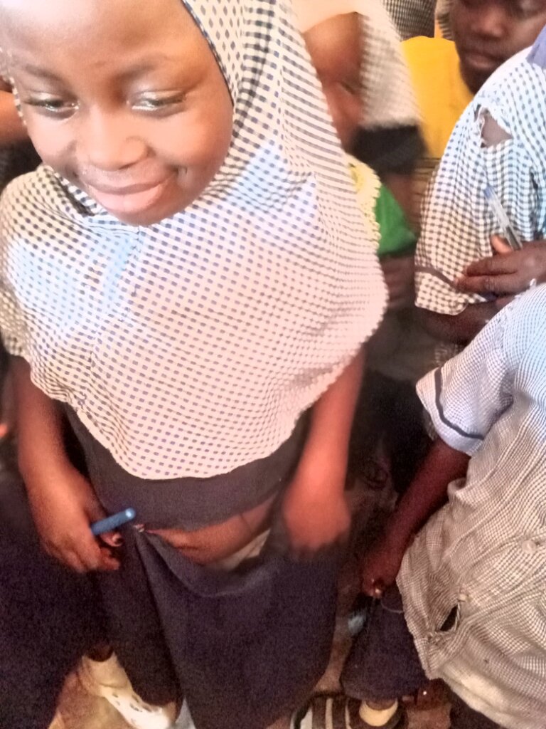 HELP NIGERIA GIRLS : FREE EDUCATION & CLEAN WATER