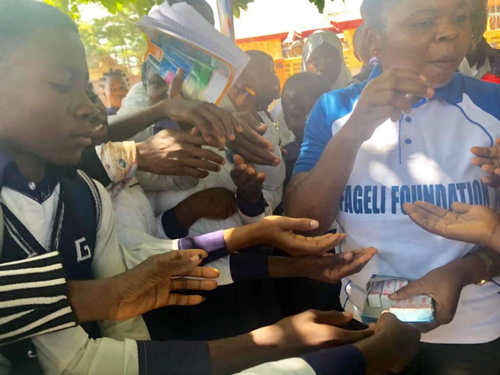 HELP NIGERIA GIRLS : FREE EDUCATION & CLEAN WATER