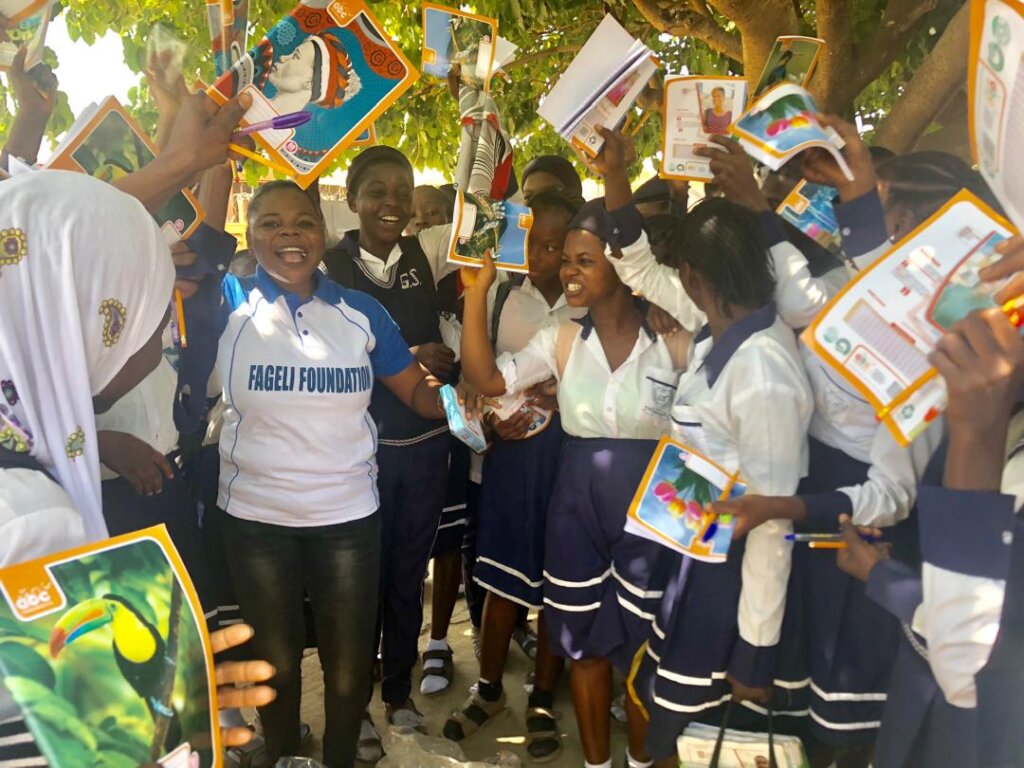 HELP NIGERIA GIRLS : FREE EDUCATION & CLEAN WATER