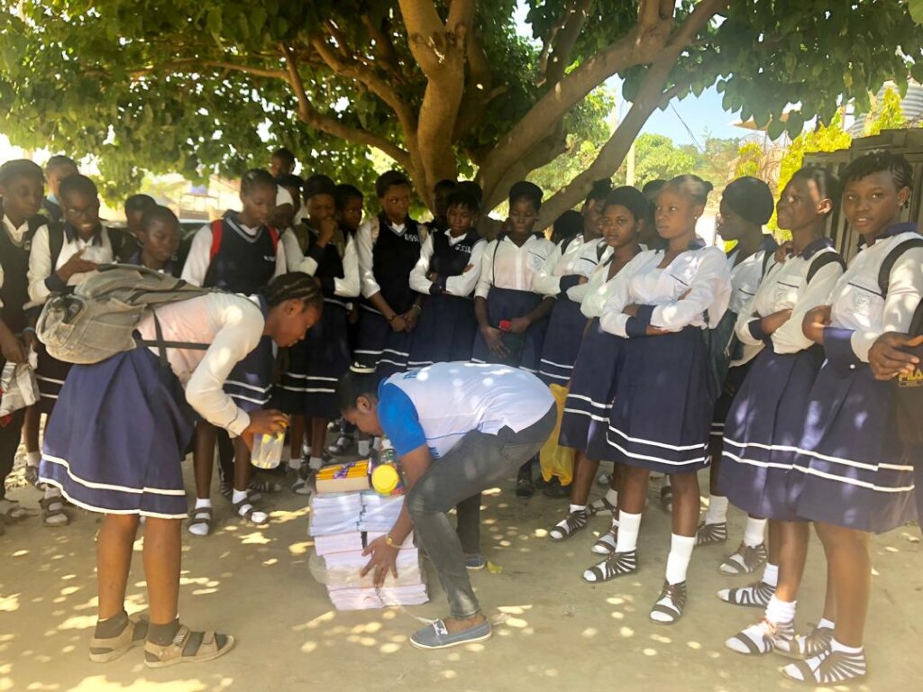 HELP NIGERIA GIRLS : FREE EDUCATION & CLEAN WATER