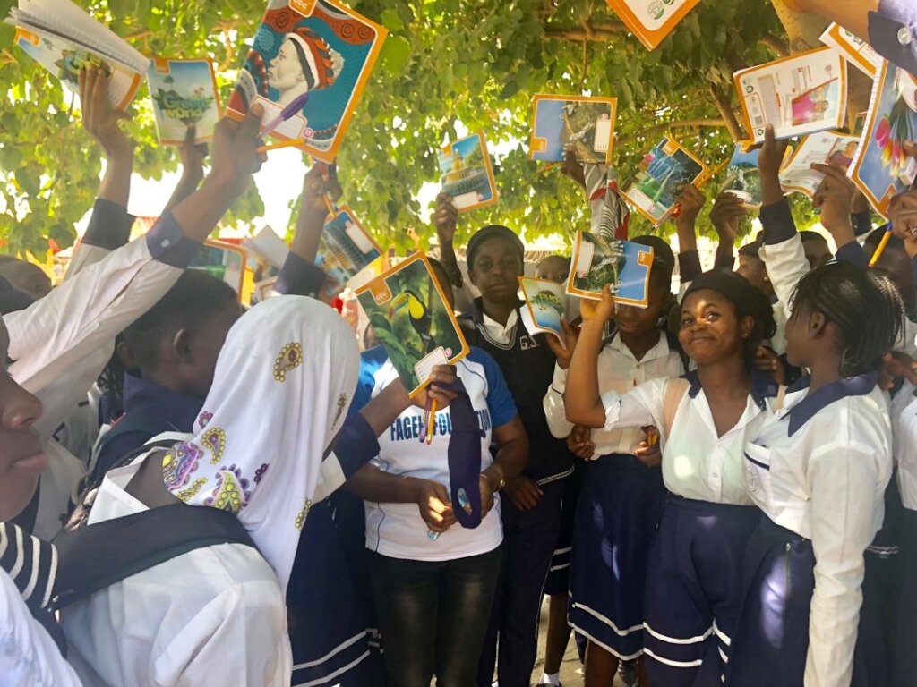 HELP NIGERIA GIRLS : FREE EDUCATION & CLEAN WATER