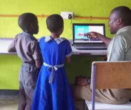 Andrew Mchisa teaches Phonics