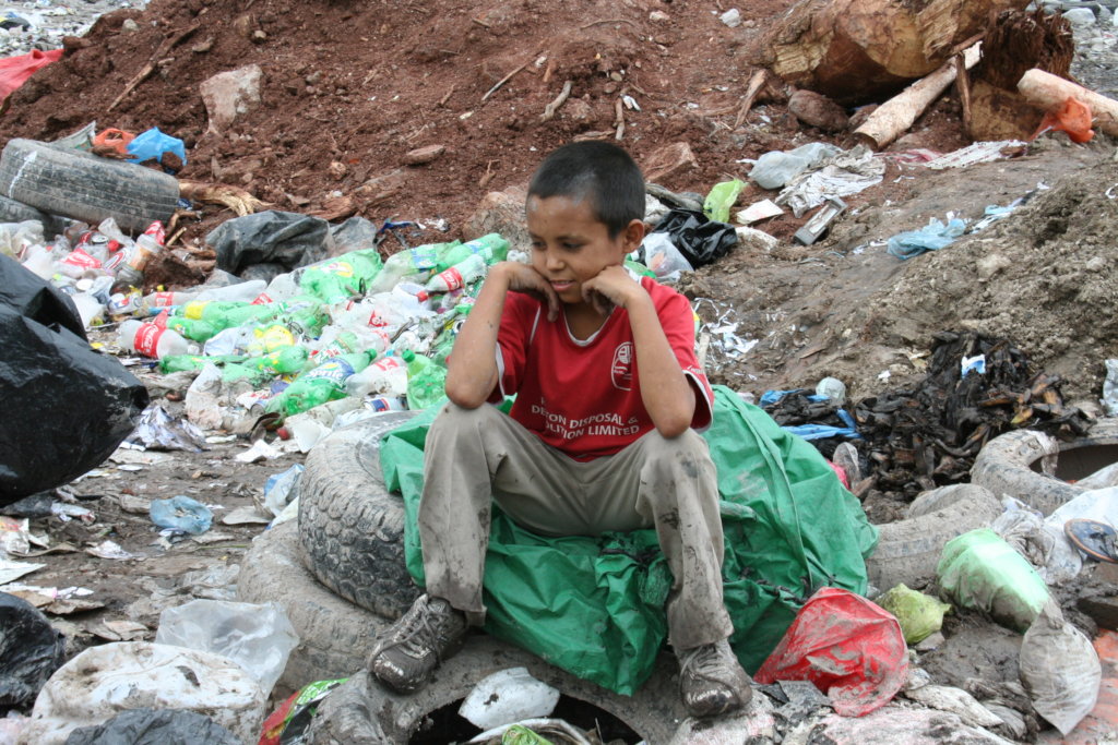 Educate 1,800 impoverished children in Honduras