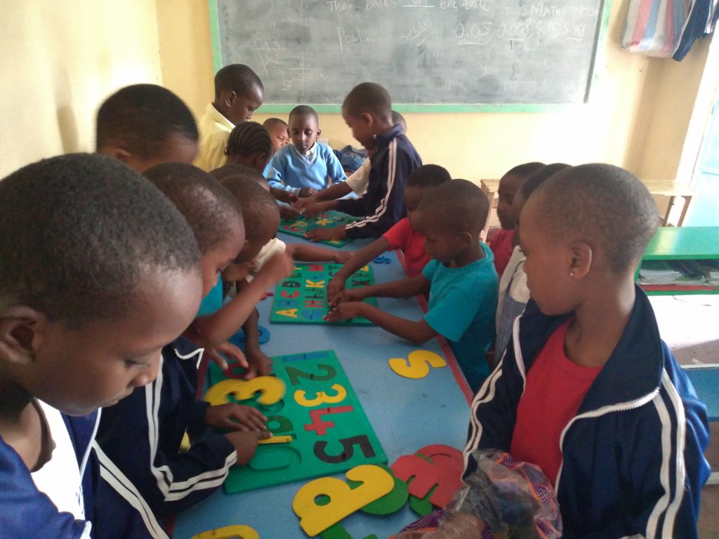 HELP PUPILS WITH DYSLEXIA OBTAIN LEARNING MATERIAL