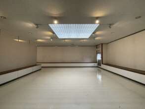 Exhibition room after the removal of the panels