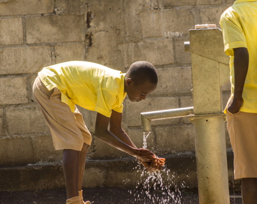 Provide daily meal to 300 school children in Haiti