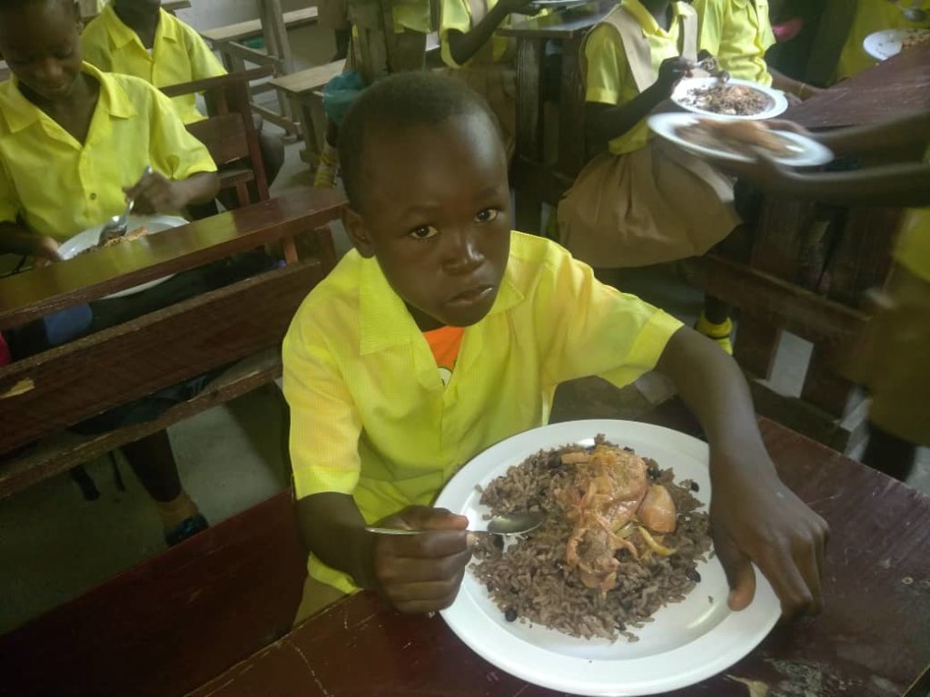 Provide daily meal to 300 school children in Haiti