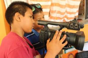 Learning to film in OYE Comunica