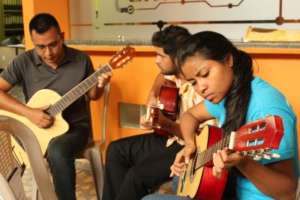 Guitar lesssons in Arte La Calle