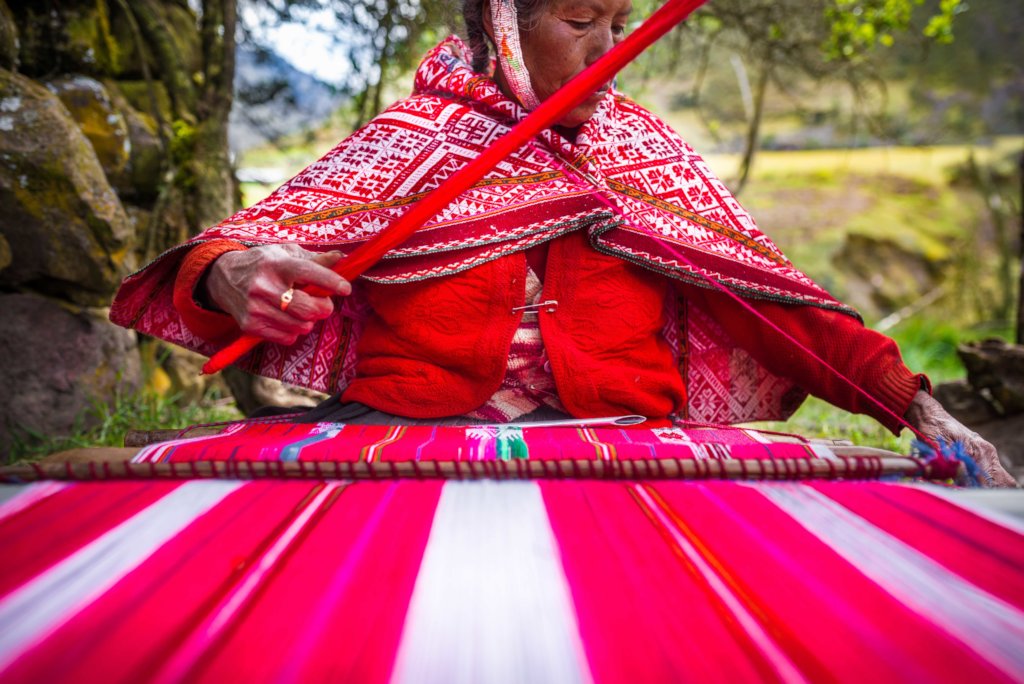 Trekking High-Andes of Cusco on Virtual Reality!