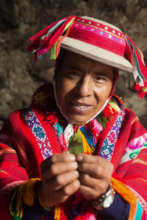Coca leaves kintu ritual
