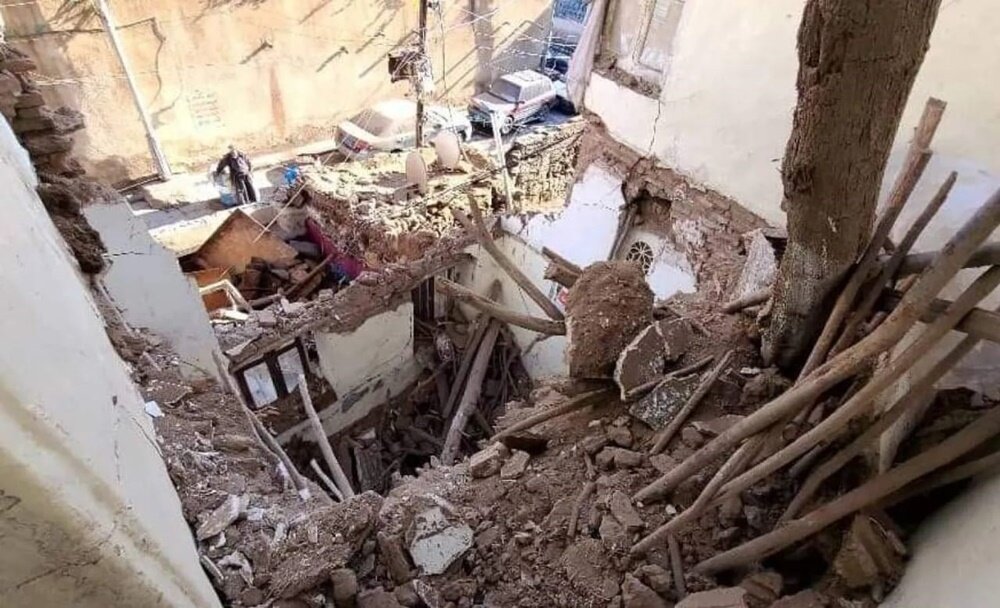 Historic Building Collapses Under Heavy Rain FB