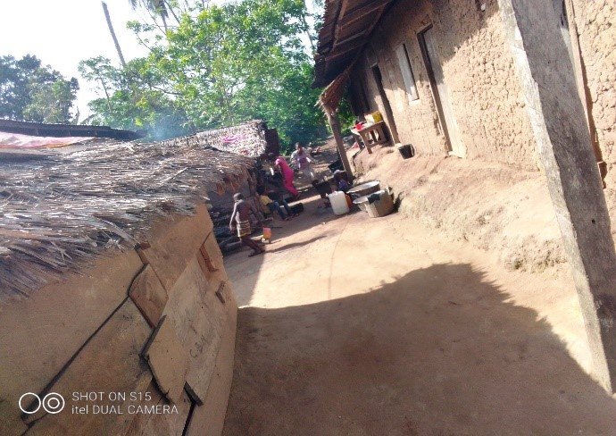 Bring water to 800 people in a conflict zone