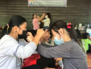 Children enjoy with ice-breaking activity