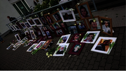 Demonstrators in front of the court in Koblenz