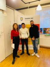 Armen gets his certificate