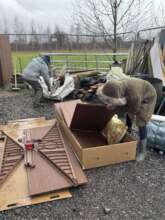 Working out how the shed goes together is NOT easy