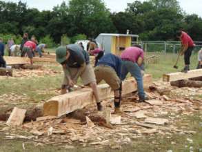 20 Carpenters Fellowship members & novices at work