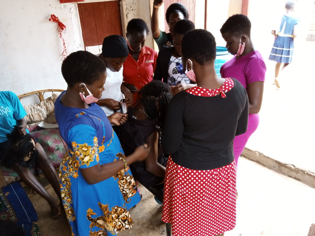 Give 200 teenage mothers in Busoga a second chance