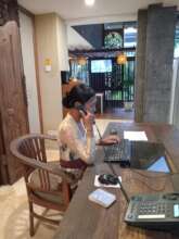 Gekmas trained to be a receptionist