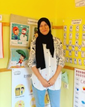 Zahra is a primary school teacher in her village!