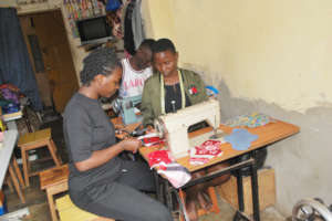 Train 500 Grils to Make Reusable Sanitary Pads