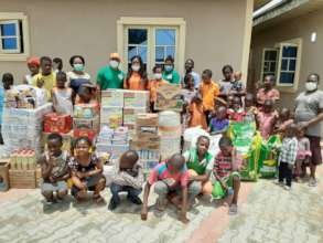 JHF Team, children and donated items