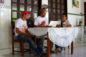 Preparation w/ technicians, Florisvaldo & Fabio