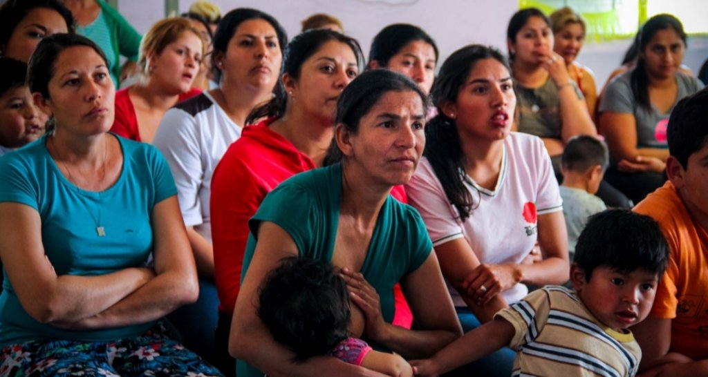 Connect poor preschoolers to books in Tucuman