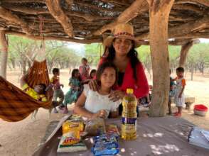 A family receiving its market
