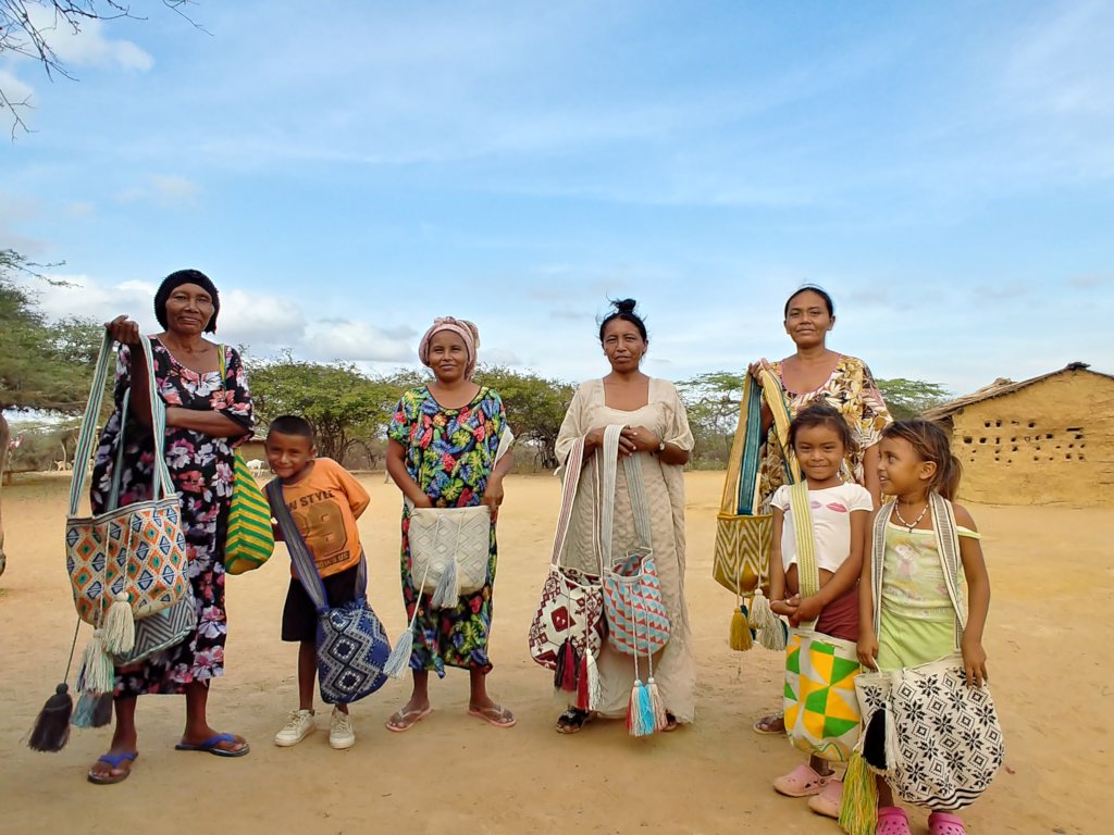 Empower WAYUU women through handcrafted bags