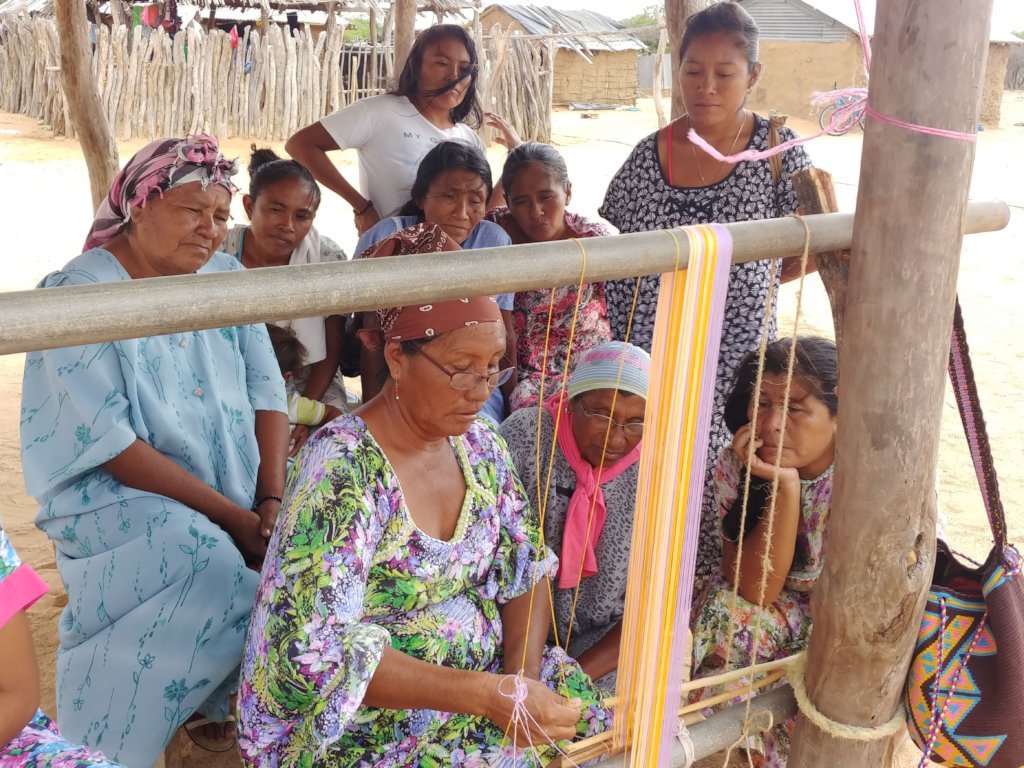 Empower WAYUU women through handcrafted bags