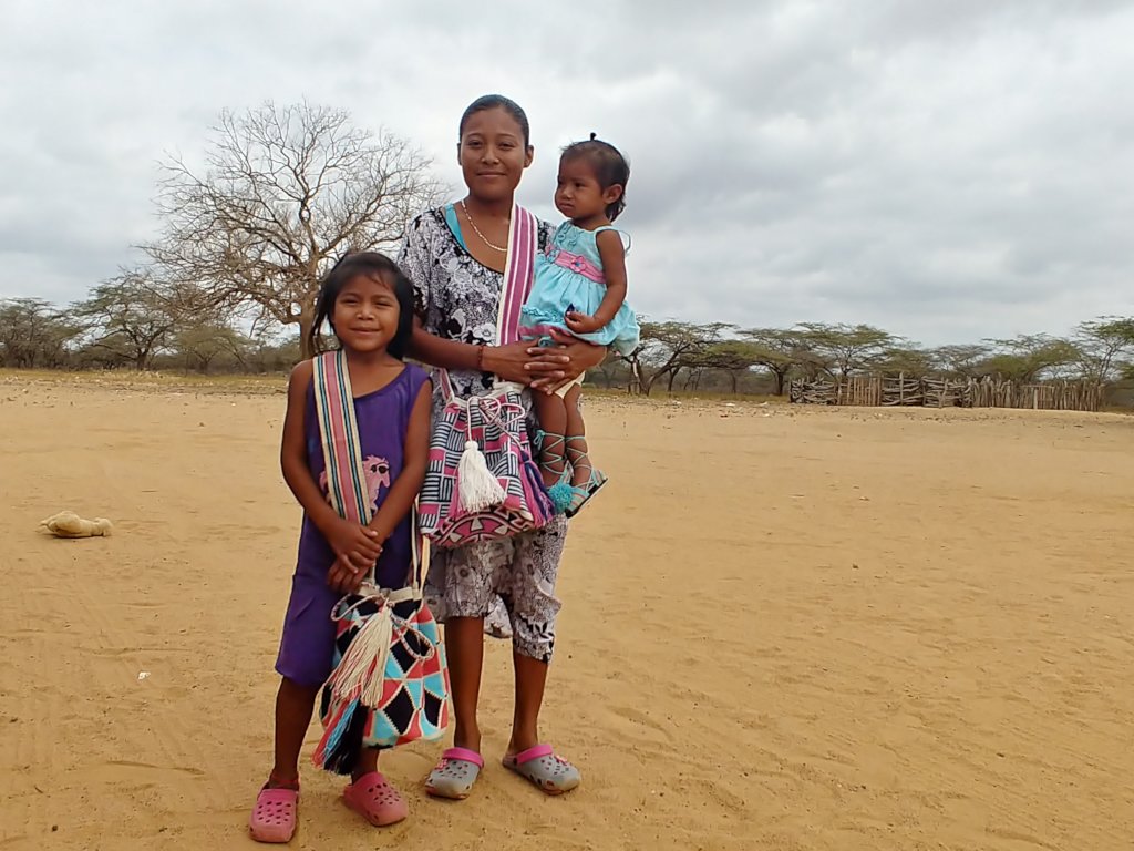 Empower WAYUU women through handcrafted bags