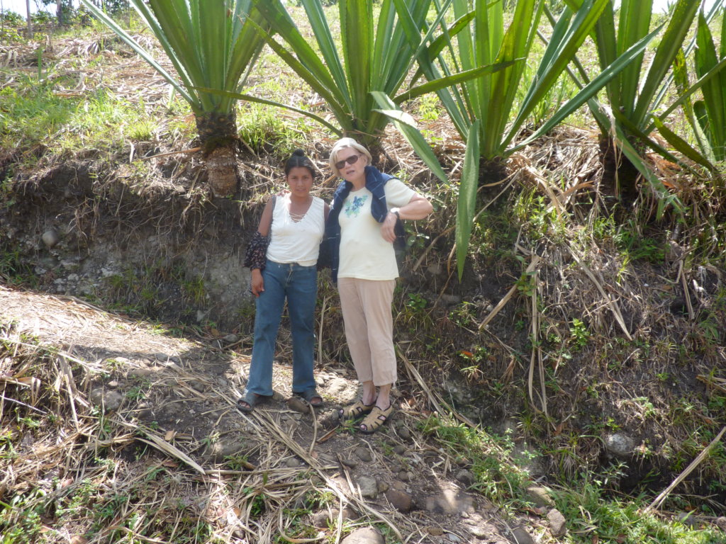 Educate women victims of drug trafficking Colombia