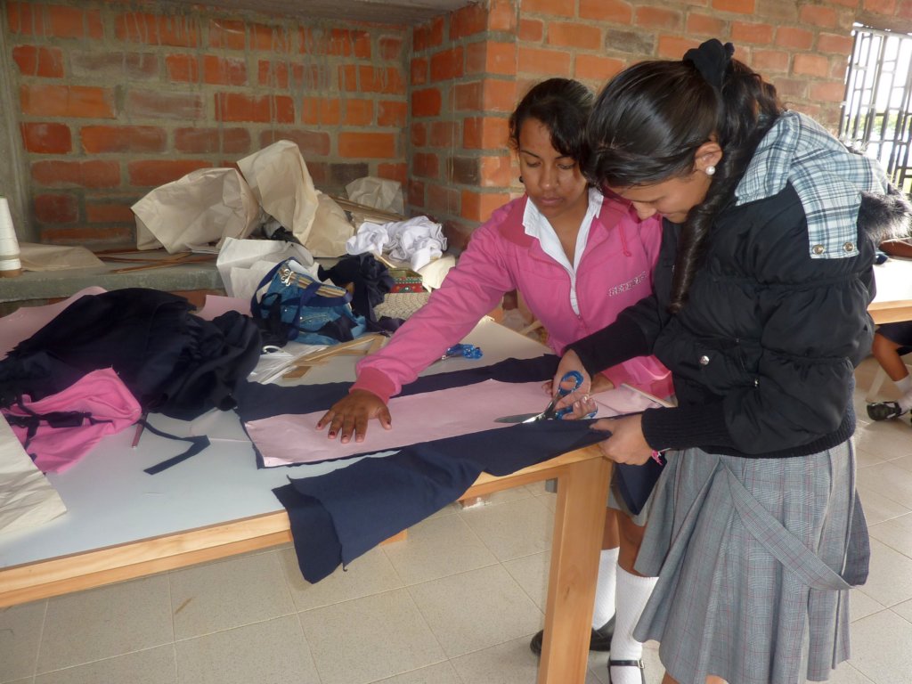 Educate women victims of drug trafficking Colombia
