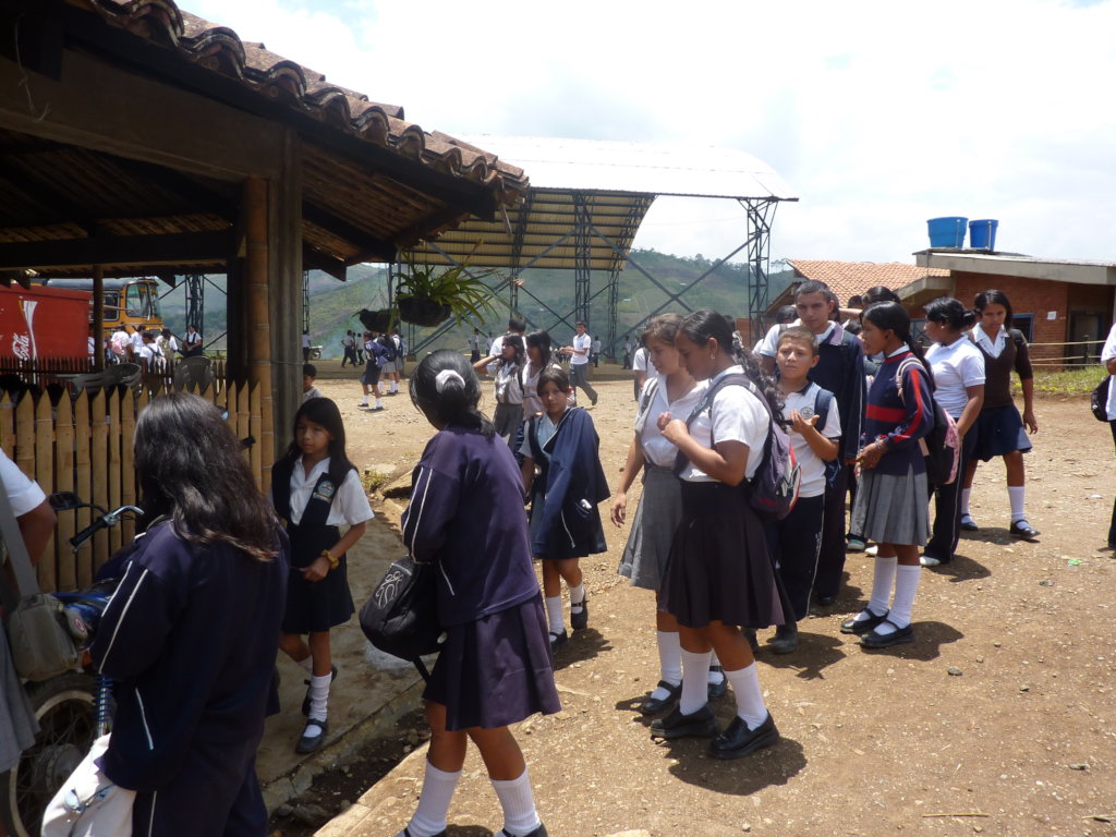 Educate women victims of drug trafficking Colombia