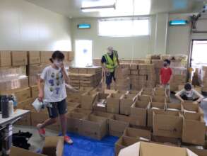 Making boxes for distribution