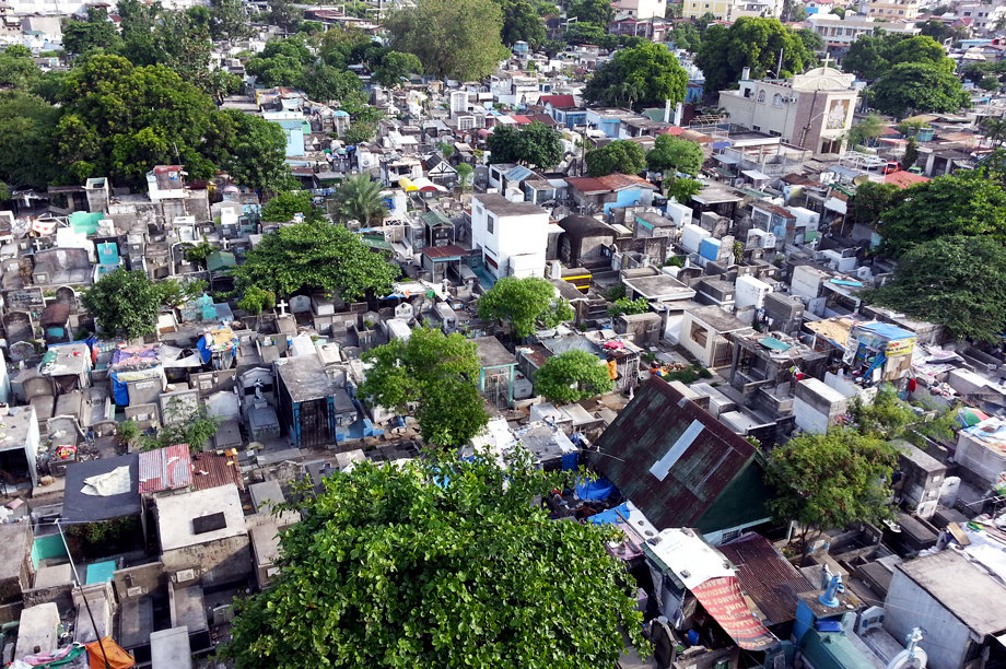 Medical Kit for 700 Children living in Cemetery