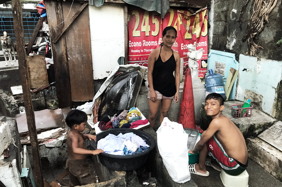 Medical Kit for 700 Children living in Cemetery
