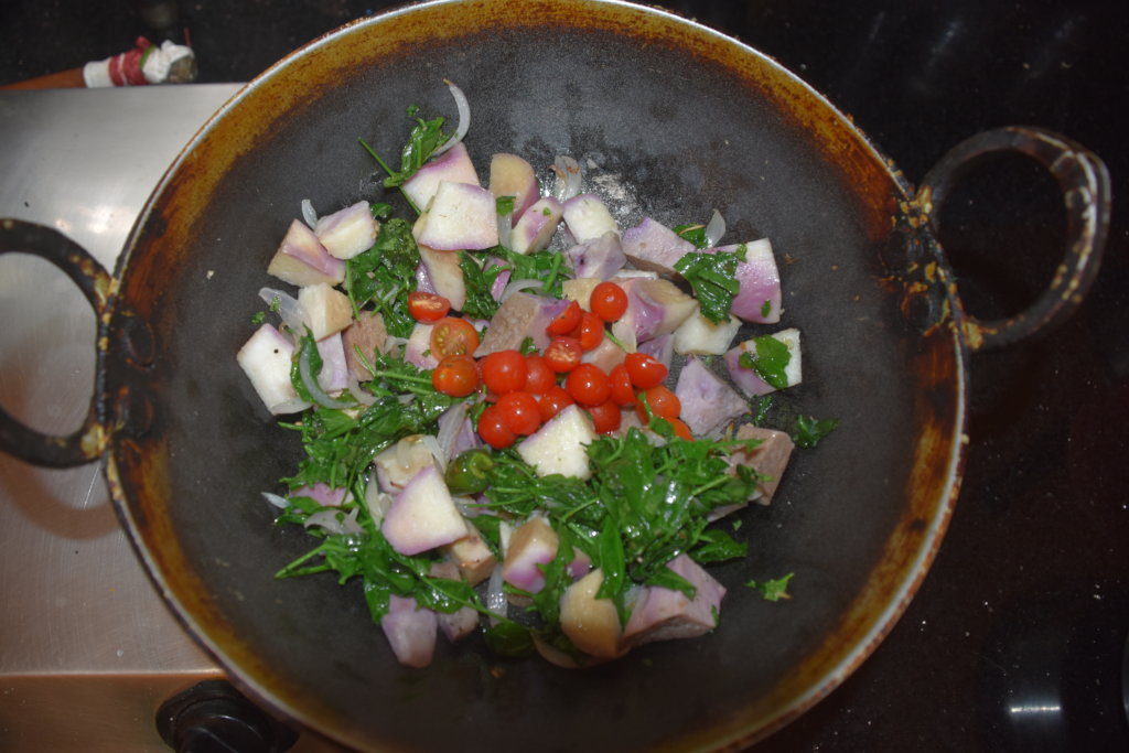 Adivasi Women Train Youth on Forest Foods in India