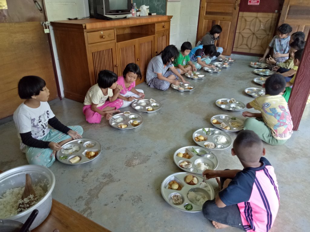 Train 100 hill tribe children to read