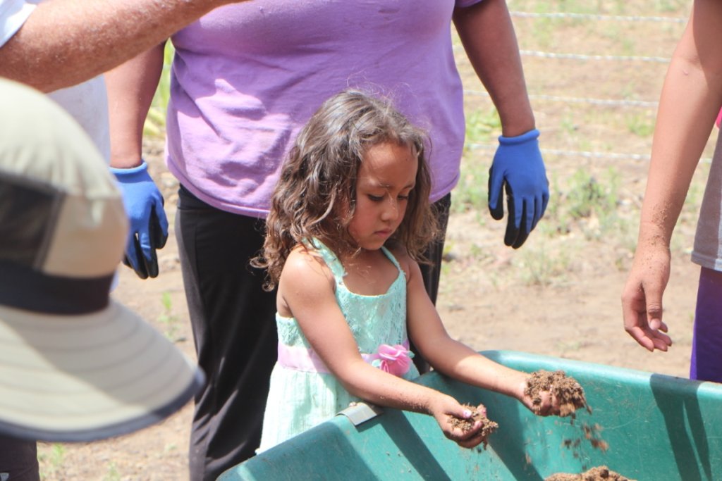Decolonizing Education with White Mountain Apaches