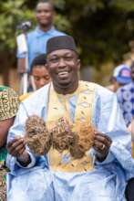 Solo Sana, Kono Gnaga Director