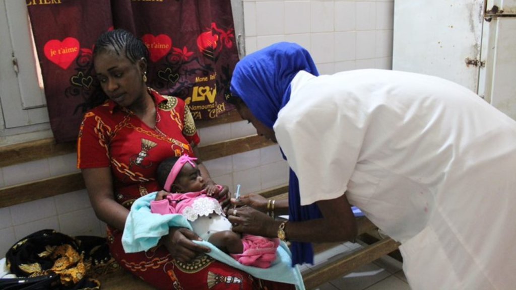 Basic medical equipment for children in Senegal