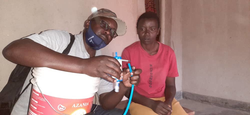 Give clean water filters to 105 vulnerables!