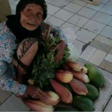 Grany Kriyan sells Banana flower